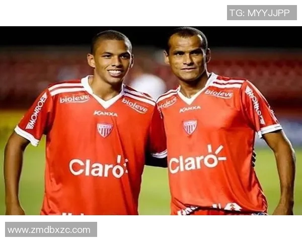 足球明星搞笑壁纸图片合集让你笑不停的足球场趣事与明星瞬间