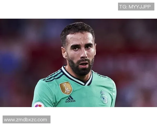 足球明星中是否存在杰出的后卫球员分析与探讨 足球明星中是否存在杰出的后卫球员分析与探讨