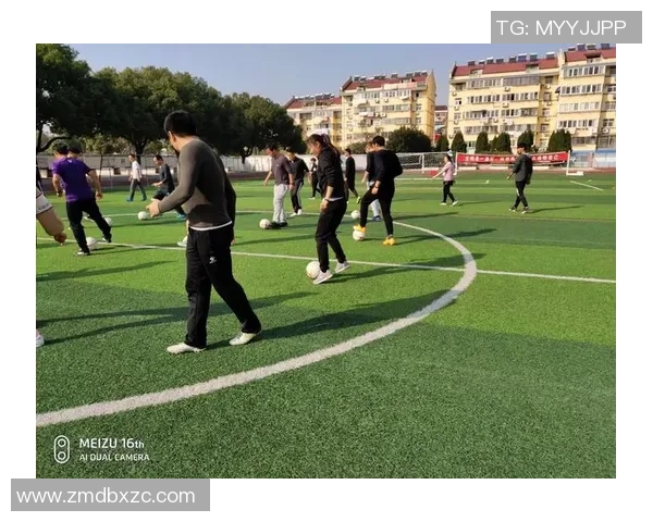 陈军独家分享足球心得与技巧助你提升球技的秘诀与经验分享 陈军独家分享足球心得与技巧助你提升球技的秘诀与经验分享