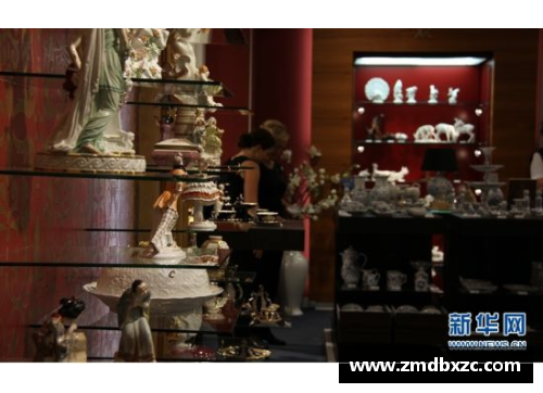 佛罗伦萨举办传统瓷器大展，吸引众多艺术爱好者参观